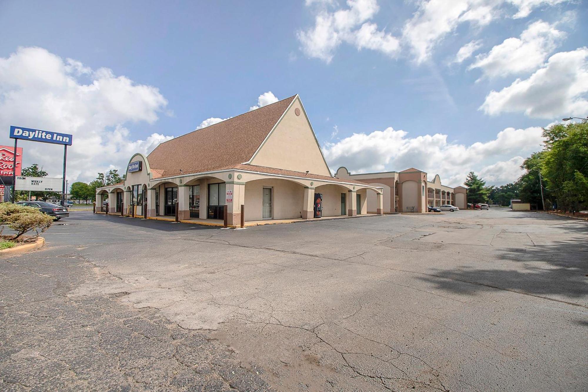 Hotel O Daylight Inn Elkhart I-90, IN Exterior foto