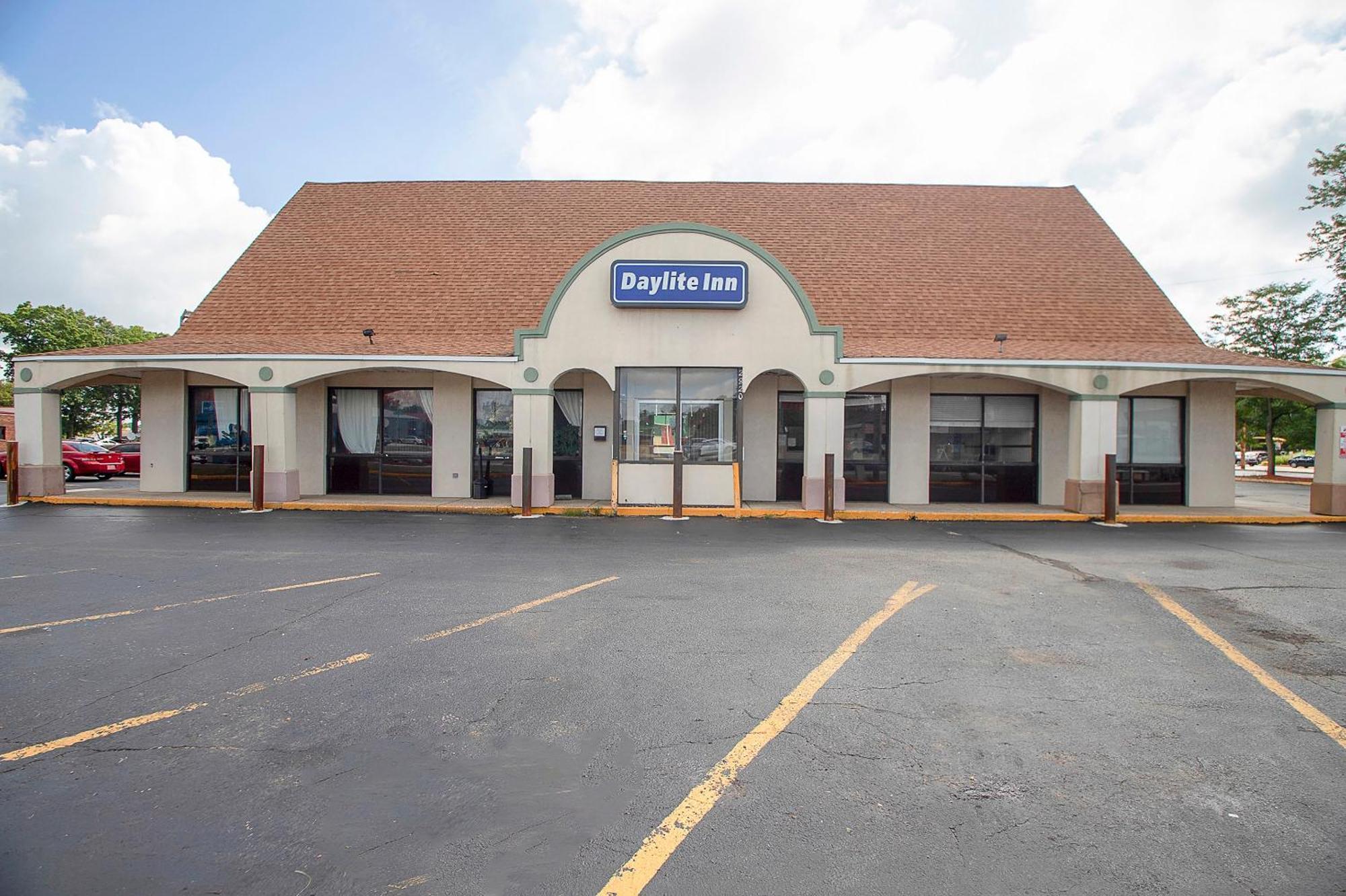 Hotel O Daylight Inn Elkhart I-90, IN Exterior foto